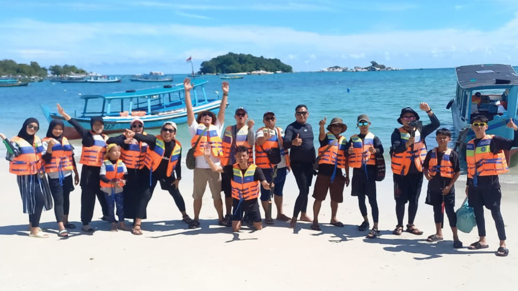 Sewa Bus Belitung - Rental Bus Belitung - Sewa Mobil Belitung - Sewa Perahu Wisata Belitung - Paket Wisata Belitung - Wisata Pulau Belitung